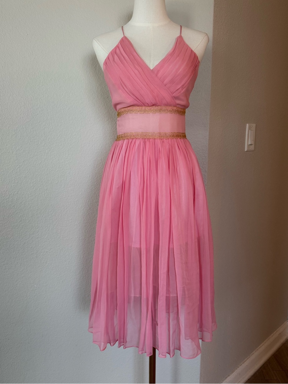 Narcisa Lang 100% Silk y2k Dress Pink Gold Lace Trim Size 4